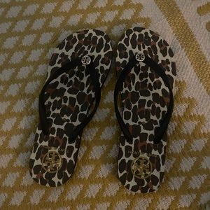 Tory burch flip flops